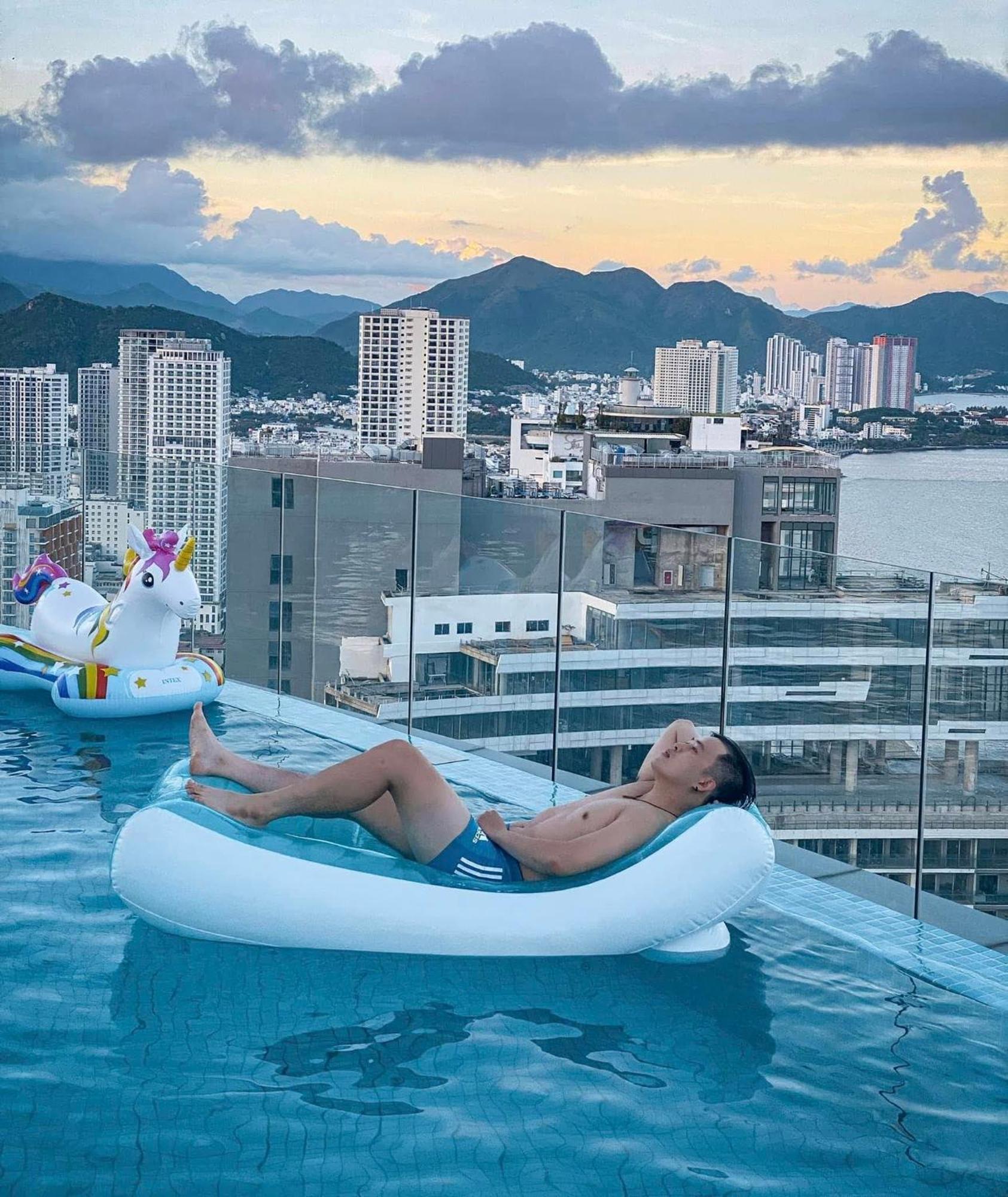 Coastal Panorama Oceanfront Suites Nha Trang Exteriör bild