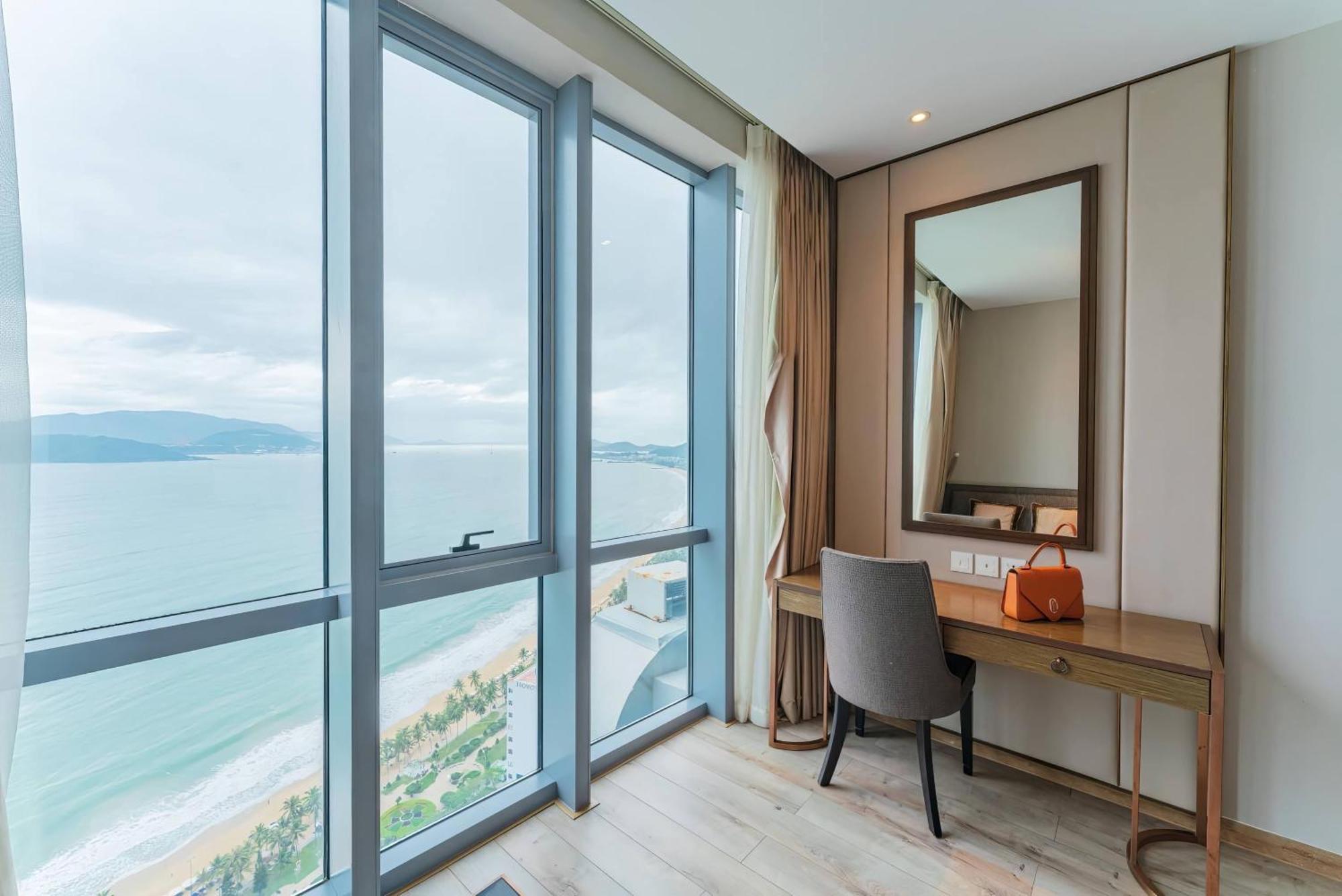 Coastal Panorama Oceanfront Suites Nha Trang Exteriör bild