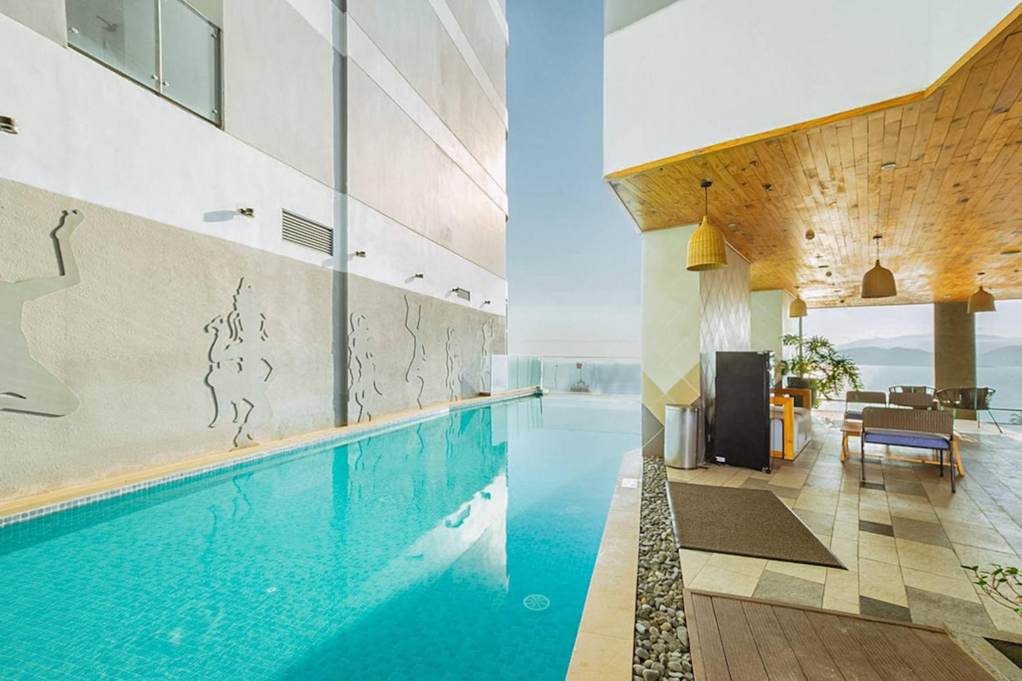Coastal Panorama Oceanfront Suites Nha Trang Exteriör bild