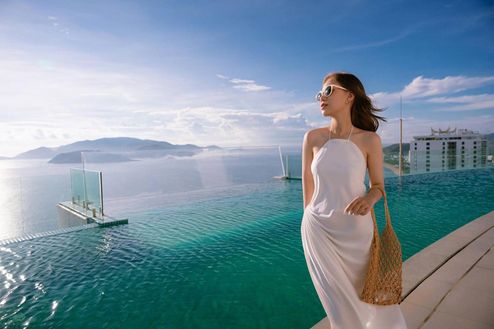 Coastal Panorama Oceanfront Suites Nha Trang Exteriör bild