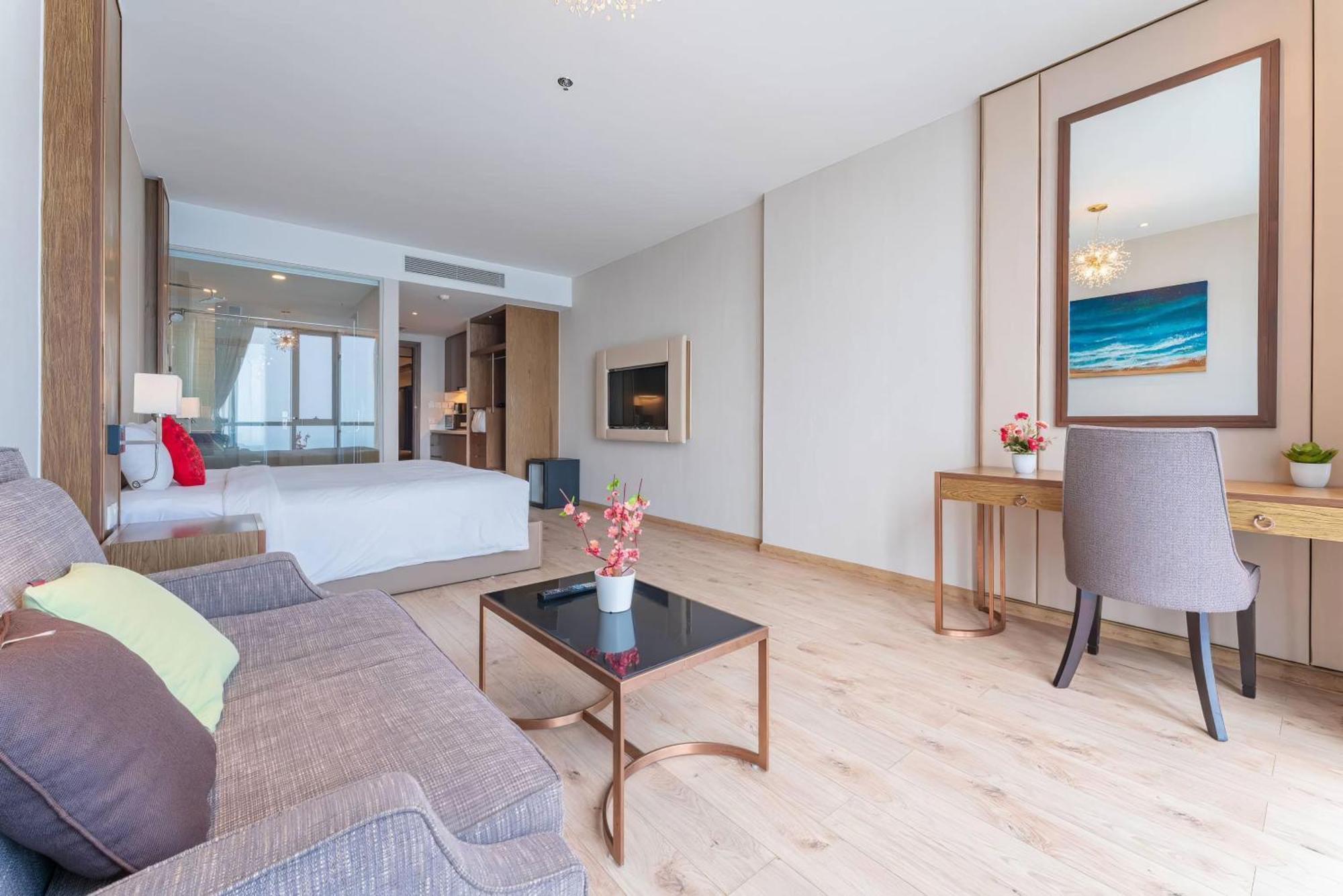 Coastal Panorama Oceanfront Suites Nha Trang Exteriör bild