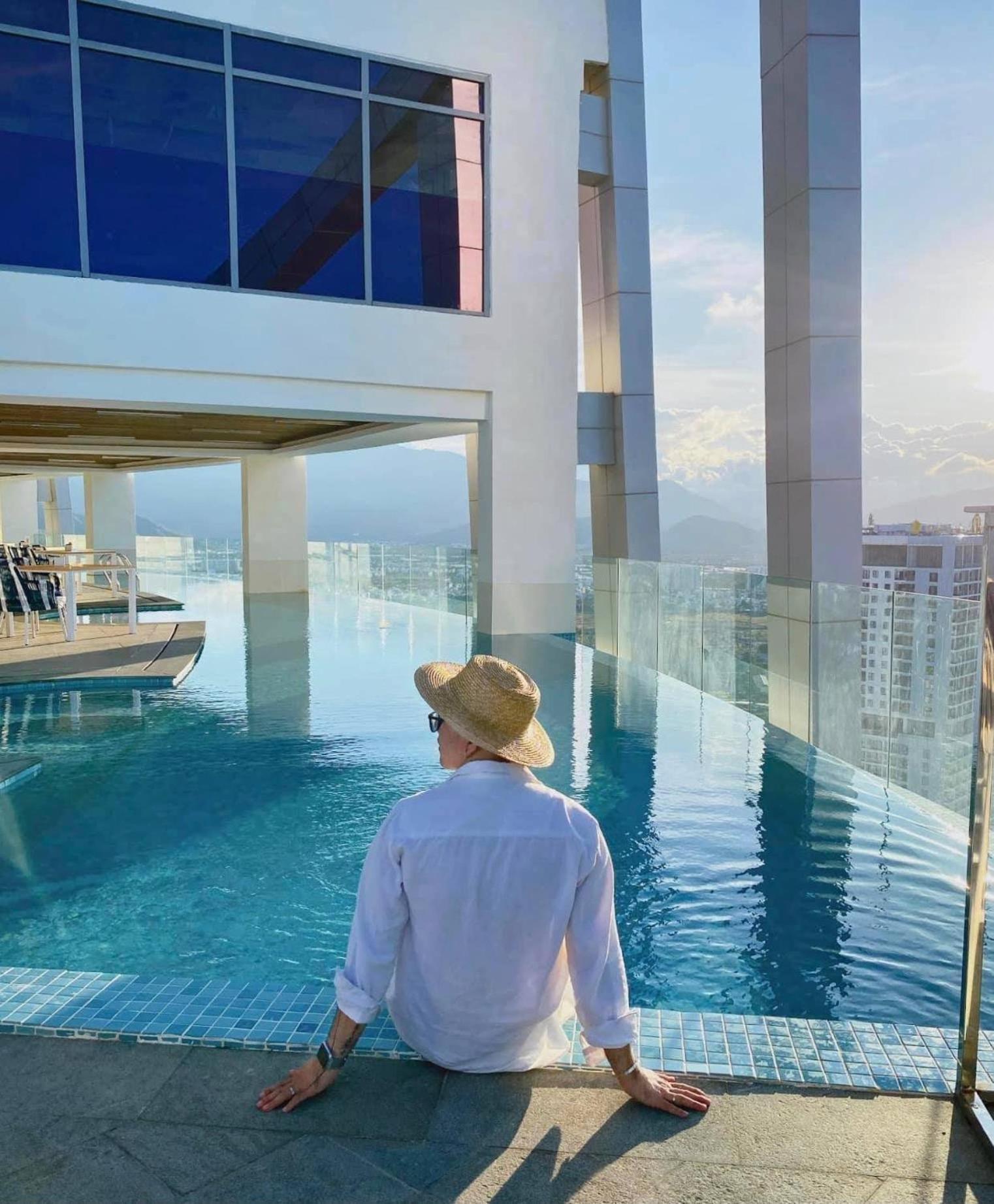 Coastal Panorama Oceanfront Suites Nha Trang Exteriör bild